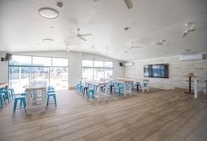 Bar (en la propiedad)