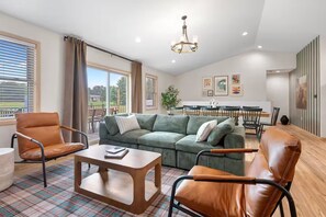 Smart TV, foosball, stereo