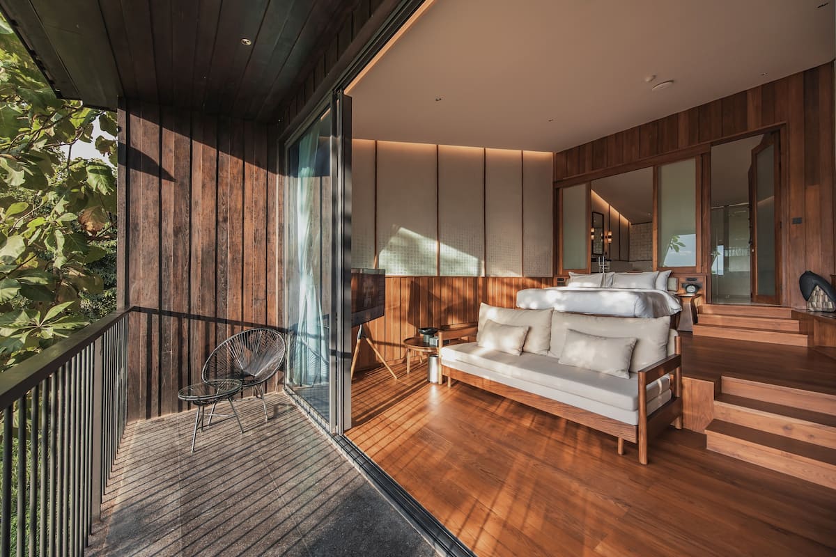 Premium Suite, Balcony, Garden View | In-room safe, soundproofing, WiFi (free)