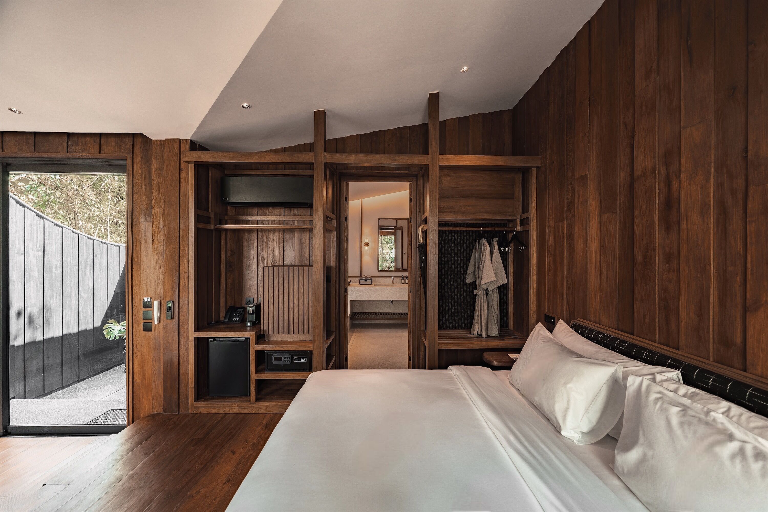 Suite Studio, balcon, vue jardin | Coffres-forts dans les chambres, Wi-Fi gratuit