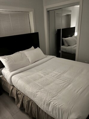 2 dormitorios, tabla de planchar con plancha, wifi y ropa de cama