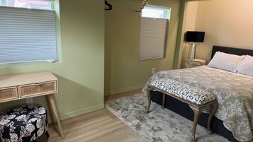 2 bedrooms, desk, iron/ironing board, free WiFi