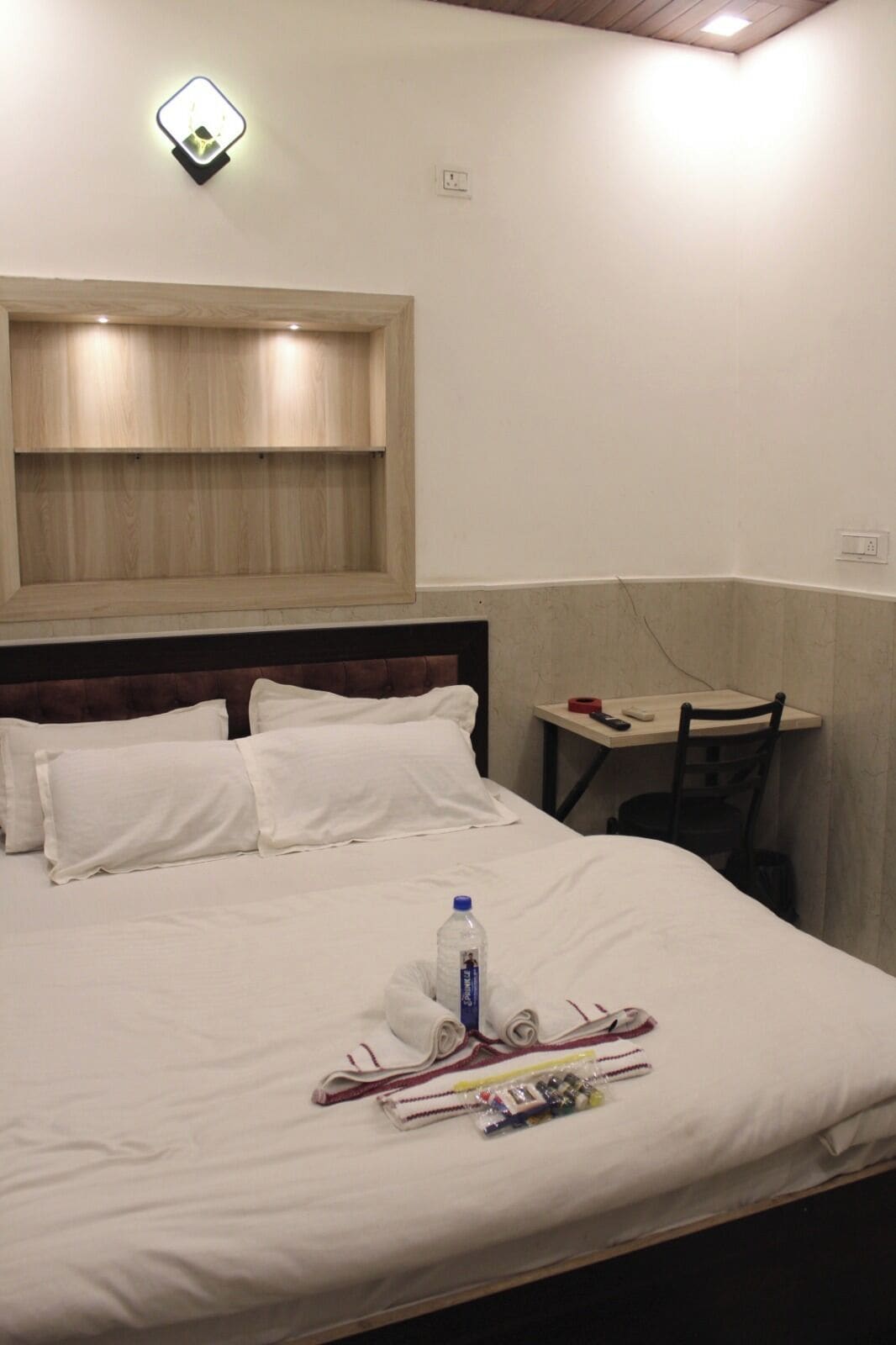 Basic Room | Desk, free WiFi