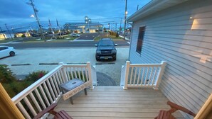 Terrace/patio - 3-bdrm in Ship Bottom. 2 blocks from beach and bars. Surfboards included! (Ship Bottom)