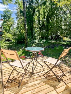 Standard Cabin, Garden View | Terrace/patio - Ketrawe Lodge (Pucon)