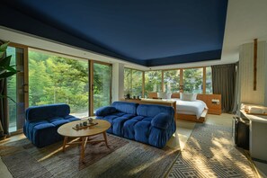 Superior Suite, Balcony, Hill View