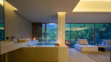 Panoramic Suite, Balcony, Hill View