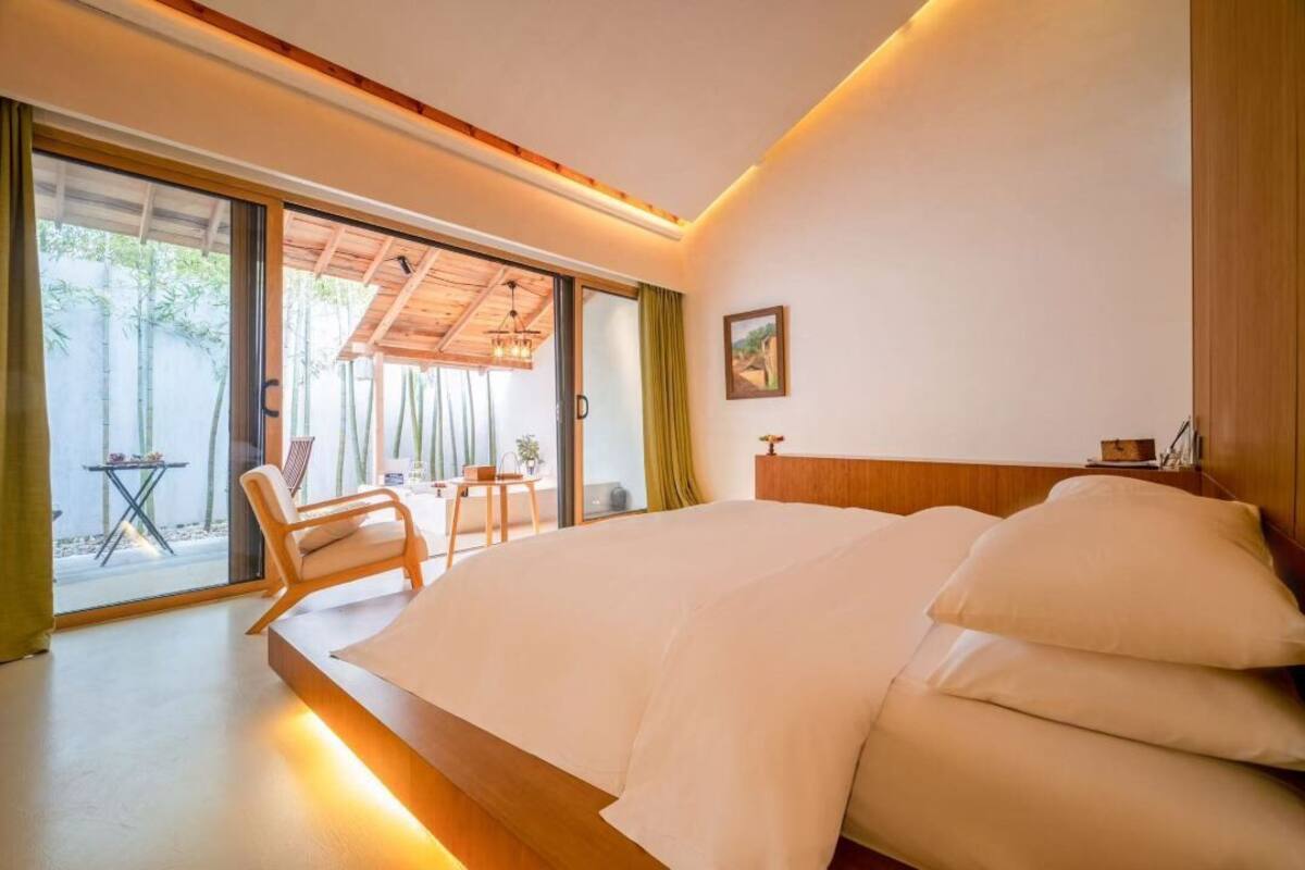Habitación doble superior, vistas al patio | Escritorio, espacio para trabajar con un portátil, wifi gratis
