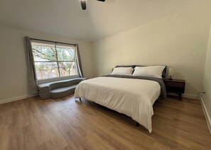 3 Schlafzimmer, Schreibtisch, kostenloses WLAN, Bettwäsche