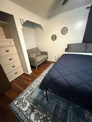 3 bedrooms, iron/ironing board, travel crib, free WiFi