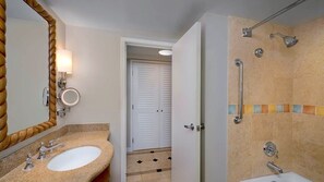 Hair dryer, towels, soap, toilet paper - Ocean View Christmas Week Marriott Maui Ocean Club 1BR/2 Bath on Kaanapali Beach (Kaanapali)