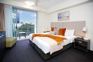 Iron/ironing board, travel cot, WiFi, bed sheets