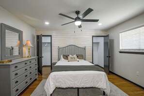 WiFi, bed sheets