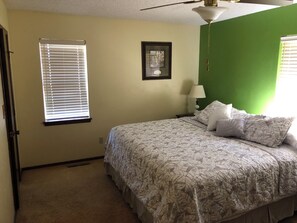4 bedrooms, iron/ironing board, WiFi, bed sheets