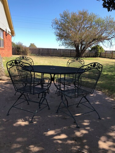 4-bedroom house close to Chickasha.