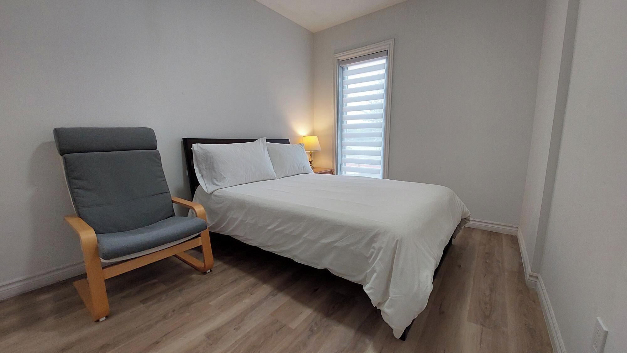 2 عدّة غرف نوم ومكواة/لوح كي وواي فاي وملاءات أسرّة