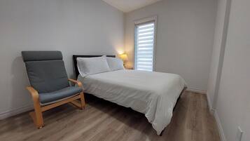 2 bedrooms, iron/ironing board, WiFi, bed sheets