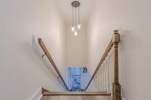 Interior - Breathtaking modern home in the heart of Jackson with Electric car charger! (Jackson)