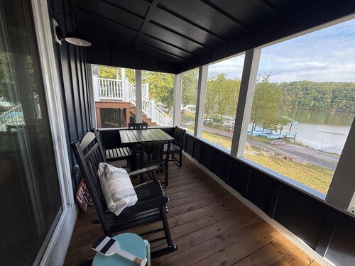 Waterfront Paddles & Pours Cottage on Claytor Lake