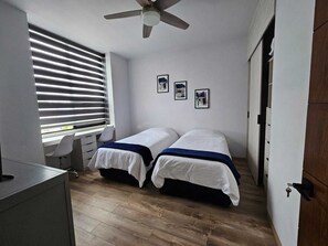 2 bedrooms, desk, iron/ironing board, free WiFi