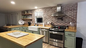 Microwave, oven, stovetop, dishwasher