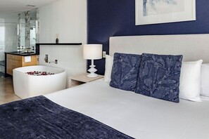 3 bedrooms, in-room safe, desk, iron/ironing board