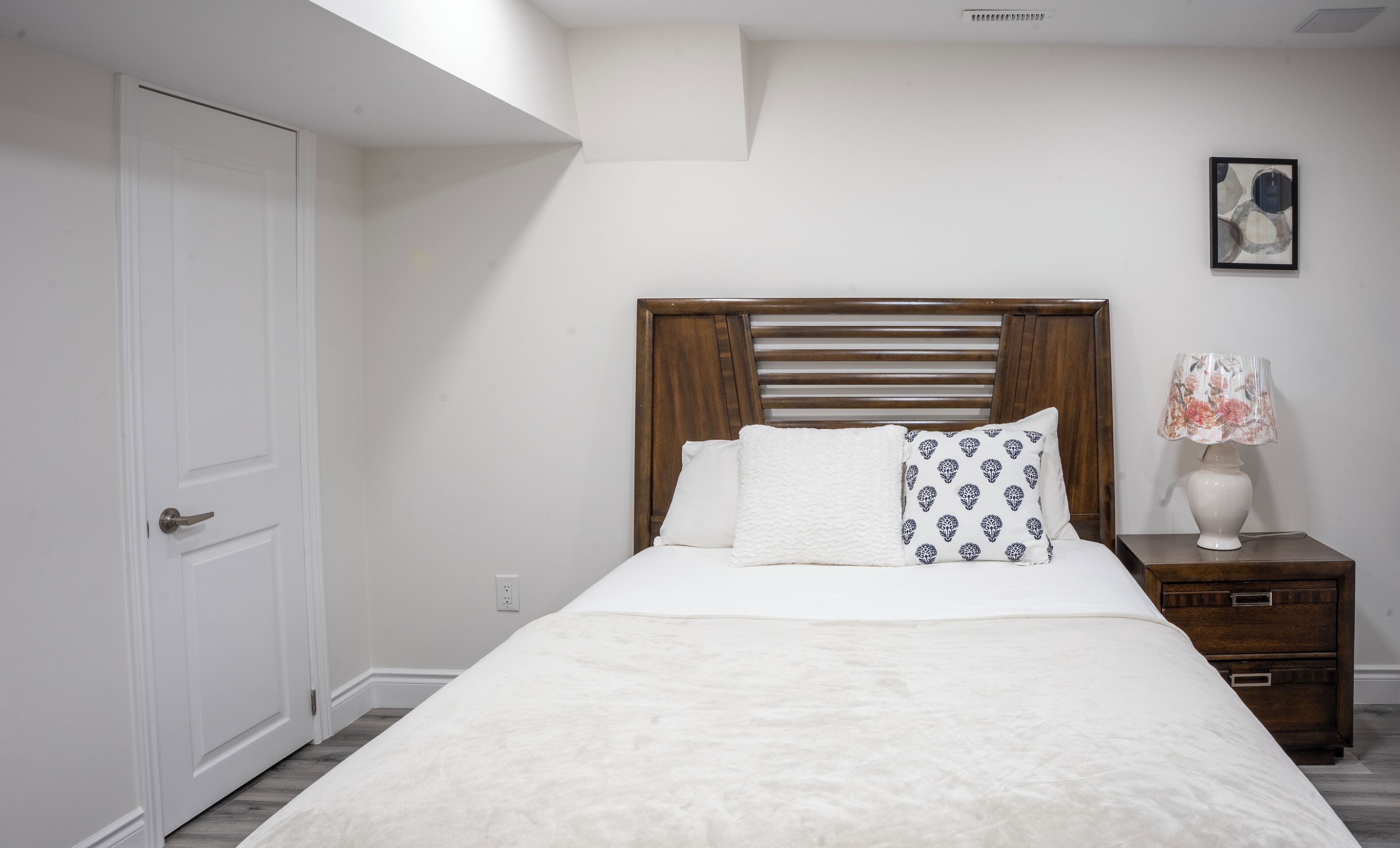 2 عدّة غرف نوم وواي فاي مجانًا وملاءات أسرّة