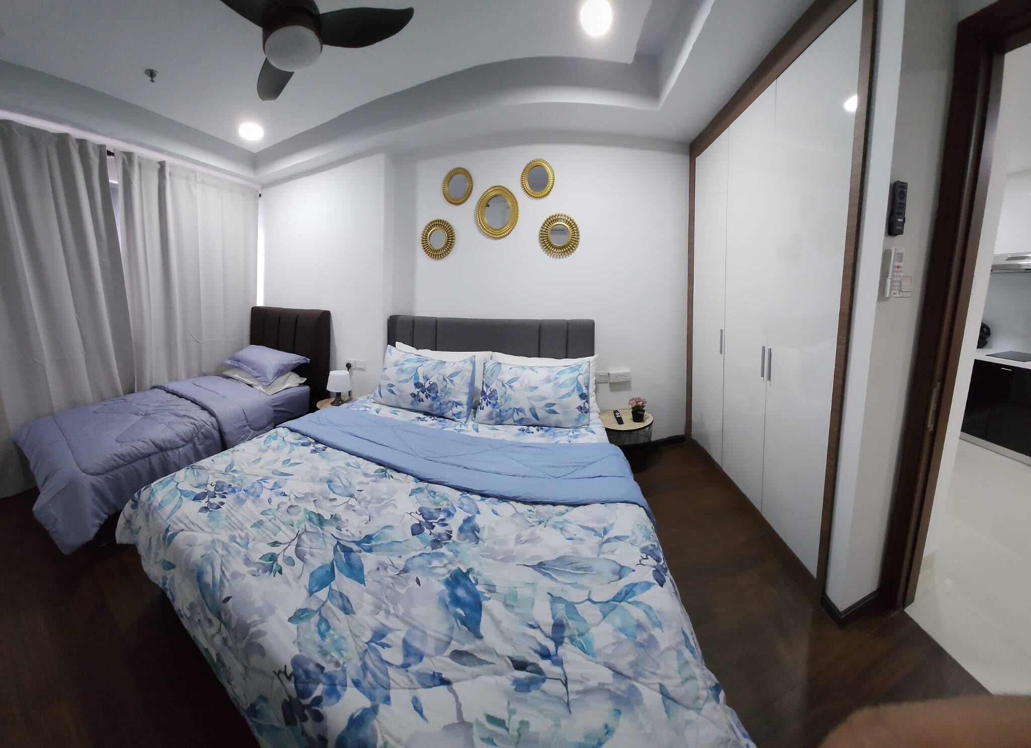 2 dormitorios, tabla de planchar con plancha, wifi y ropa de cama