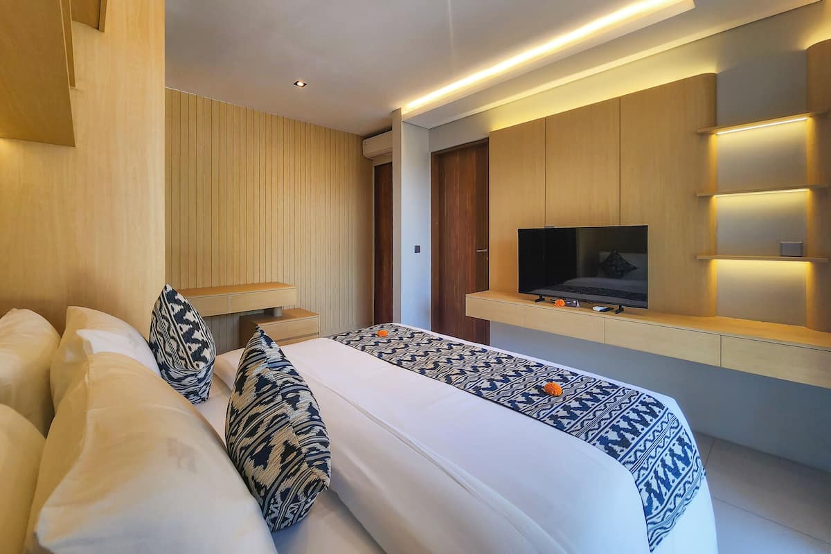 Luxury Villa, 3 Bedrooms, Private Pool | In-room safe, desk, laptop workspace, iron/ironing board