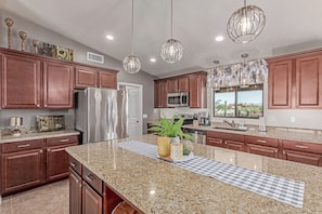 Mikrowelle, Ofen, Herdplatte, Geschirrspüler