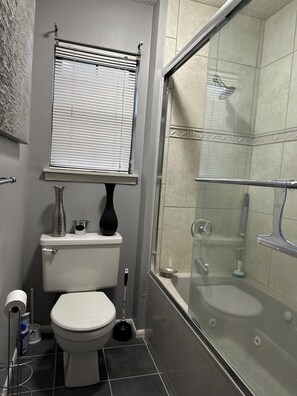 Shower, towels, soap, toilet paper - Nice, quiet 3 bedroom oasis (Overland Park)