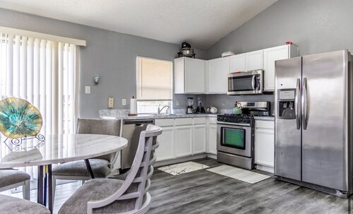 Charming 3-bedroom house in lovely Arlington with AC