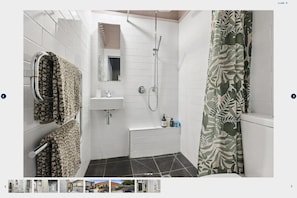 Classic House | Bathroom | Free toiletries, hair dryer, towels, soap