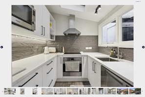 Full-sized fridge, microwave, oven, stovetop