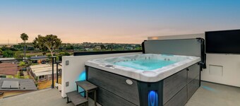 Steps to Sand · Luxe Oceanview · Rooftop Spa & Bar