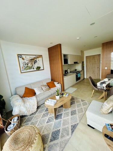 New modern apartment very well located!