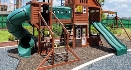 New modern apartment very well located!