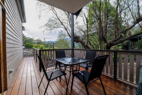 Ferntree Digs Cottage