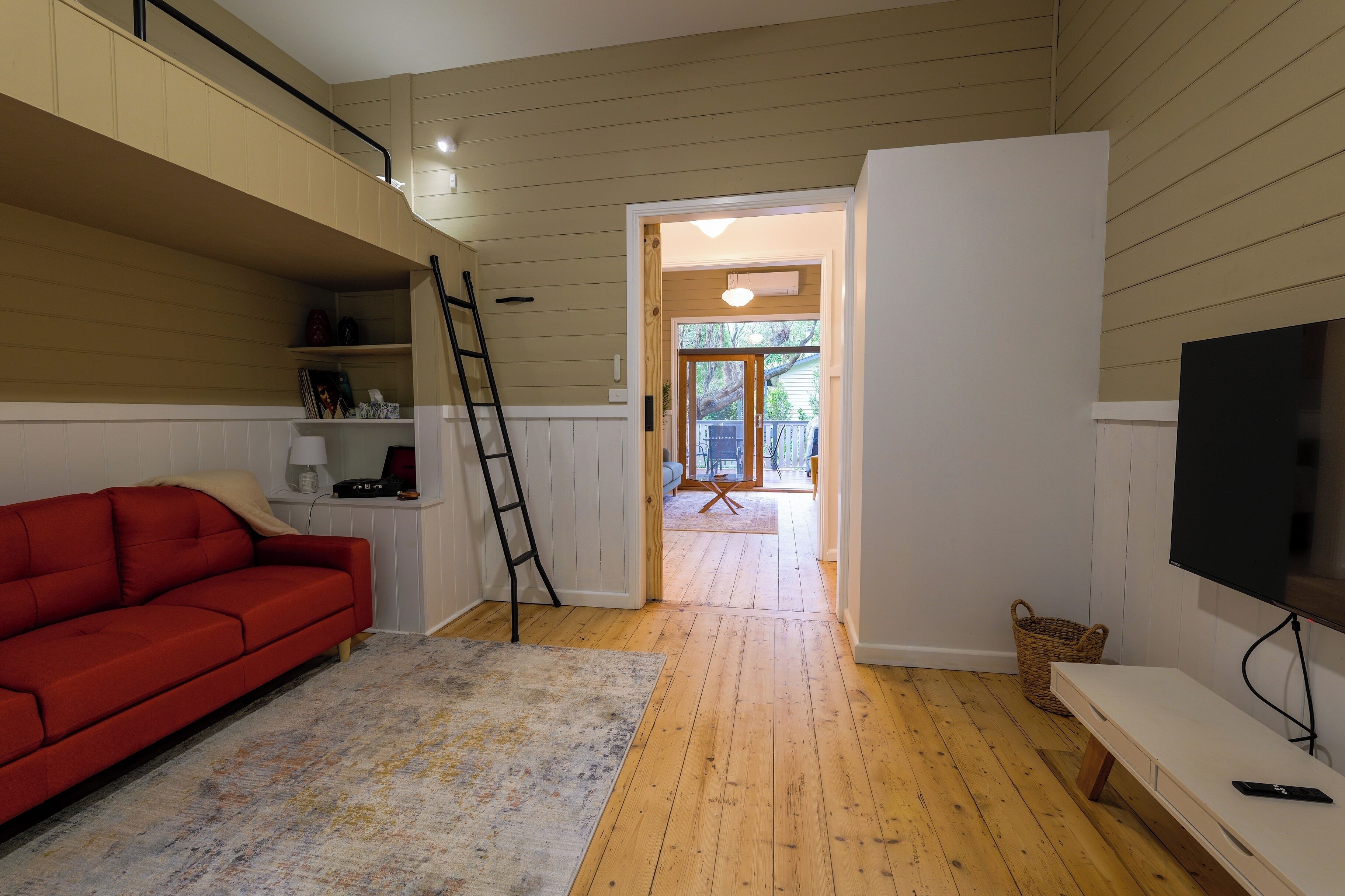 สมาร์ททีวี 56 นิ้ว พร้อมช่องดิจิตอล, เตาผิง