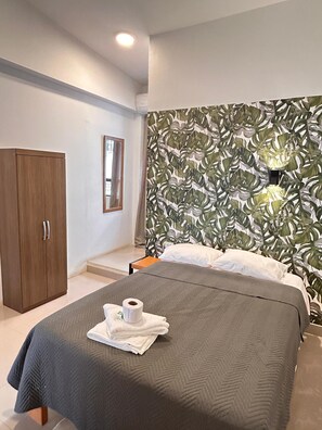 클래식룸, 더블침대 1개, 시내 전망 | 책상, 노트북 작업 공간, 무료 WiFi