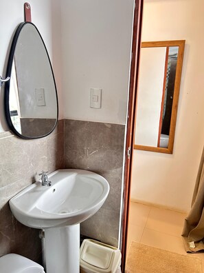 Classic Room, 1 Queen Bed, City View | Bathroom | Shower, towels, soap, toilet paper