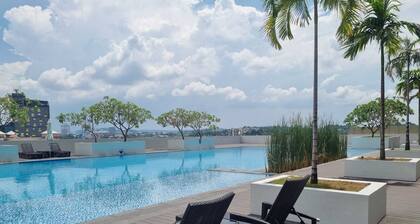 Cozy Studio Unit | HarbourBay Residences | 1 Min From Ferry Terminal | Wi-Fi