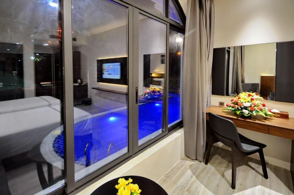 Superior-Doppel- oder -Zweibettzimmer, Poolblick