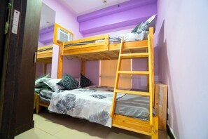 2 bedrooms, iron/ironing board, Internet, bed sheets - Near NAIA, Cozy 2 Bedroom Condo Apartment, Sleeps 05 Pax, 4 km to NAIA, Pool (Parañaque)