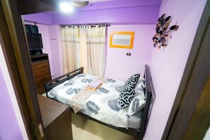 2 habitaciones, tabla de planchar con plancha y acceso a internet 