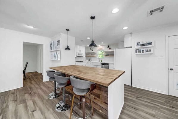 Private kitchen - Lilly’s Maison #7 Medical Center/Galleria/NRG (Houston)