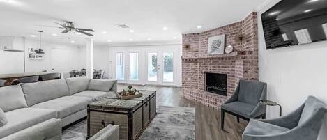 TV, fireplace, offices