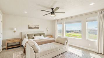 5 bedrooms, iron/ironing board, WiFi, bed sheets