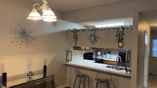 Lovely clean 2-bedroom apartment with AC near downtown Bainbridge