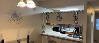 Lovely clean 2-bedroom apartment with AC near downtown Bainbridge